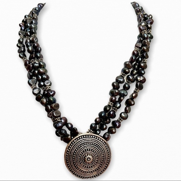 Vintage Purple Stone Necklace with Medallion pendant - Picture 1 of 9